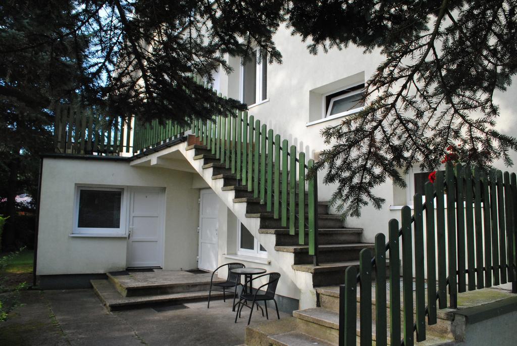 Pokoje Goscinne Jaskolcze Gniazdo Dziwnowek Exterior photo